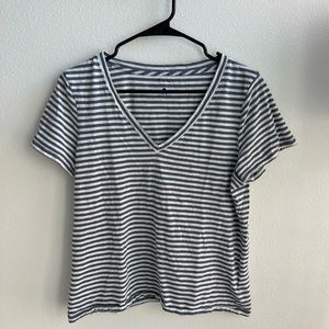 Madewell Cotton V-Neck Tee in Grey Stripe - Size M